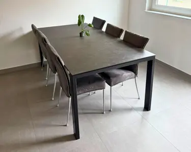 tischgestell-stahl-s235jr-matt-schwarz Individuell gefertigtes Tischuntergestell aus Stahl für funktionale Anwendungen